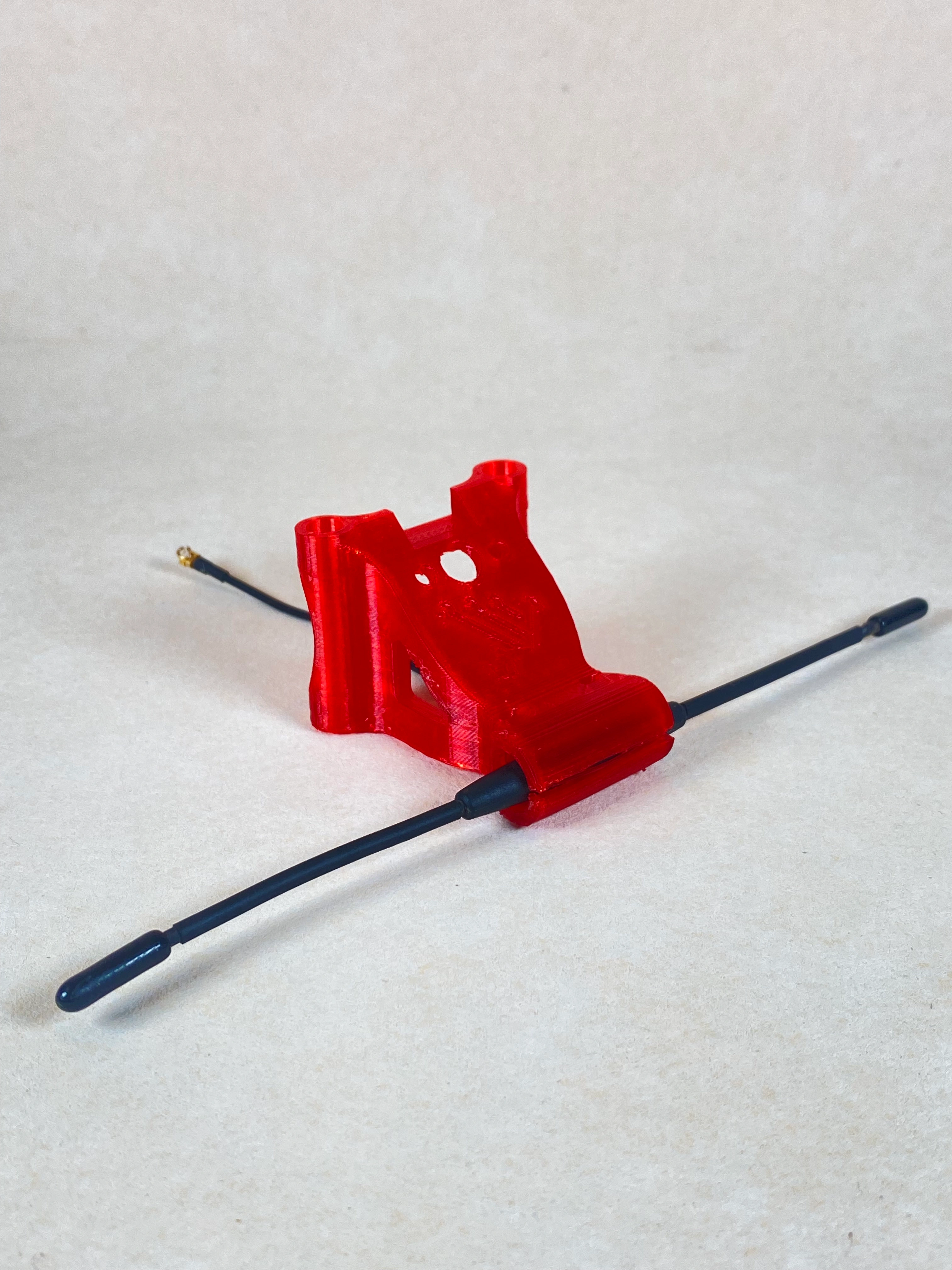 support-antenne-rouge-02