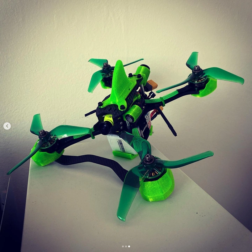 drone-build-02